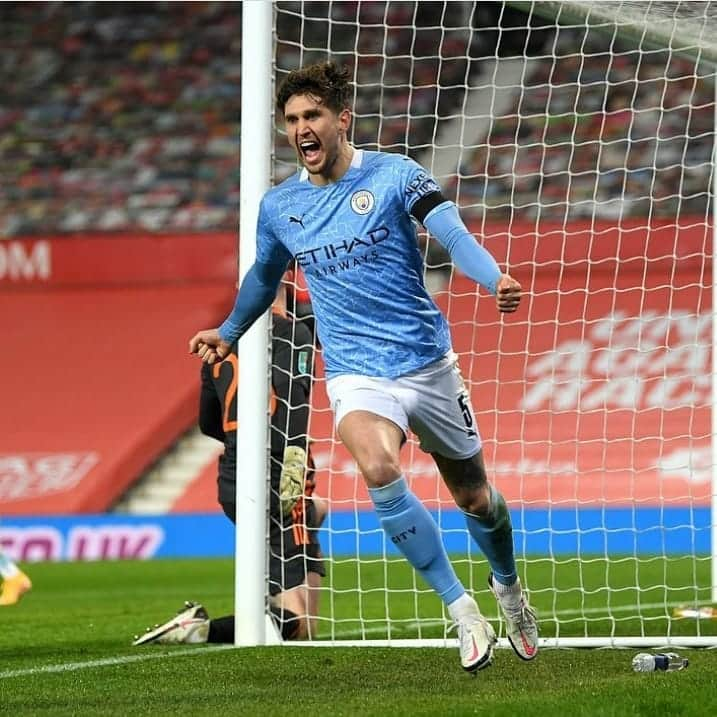 アイメリク・ラポルテさんのインスタグラム写真 - (アイメリク・ラポルテInstagram)「@johnstonesofficial is nominated for @premierleague player of the month after a brilliant performance in the derby!」1月8日 22時35分 - a.laporte