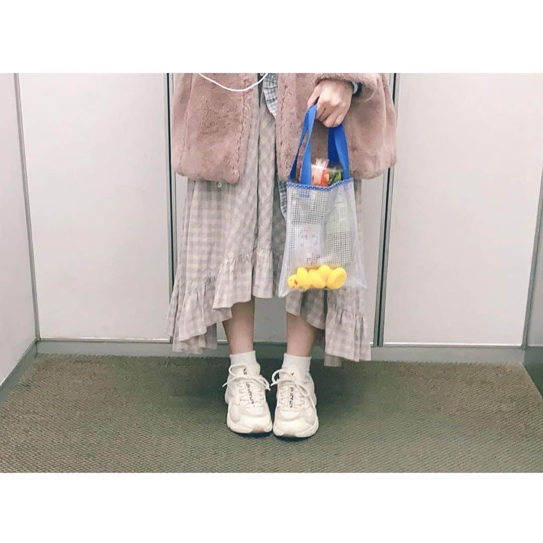 のインスタグラム：「去年末に買った可愛い〜です #bag #🐥」
