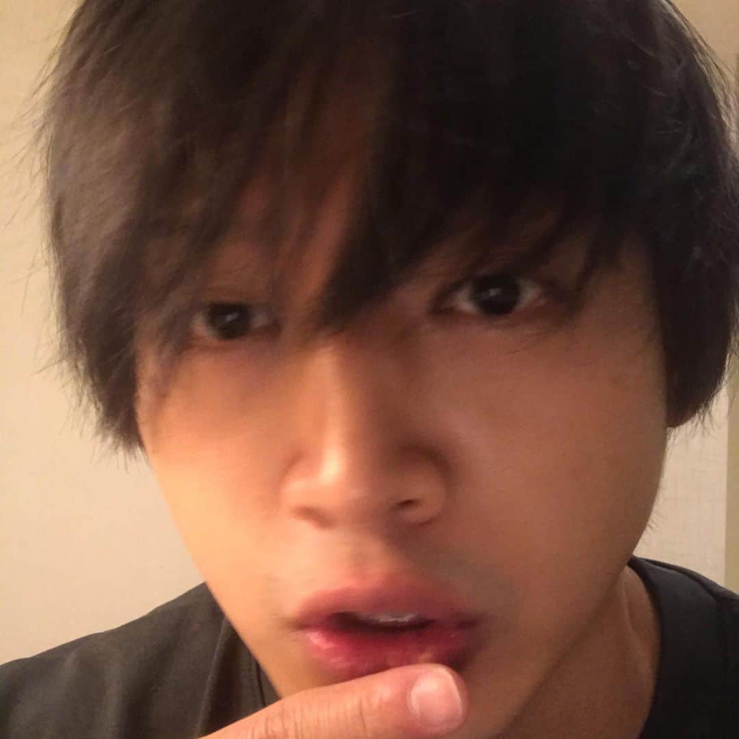 金井成大のインスタグラム：「髪染めた　#髪染めた」