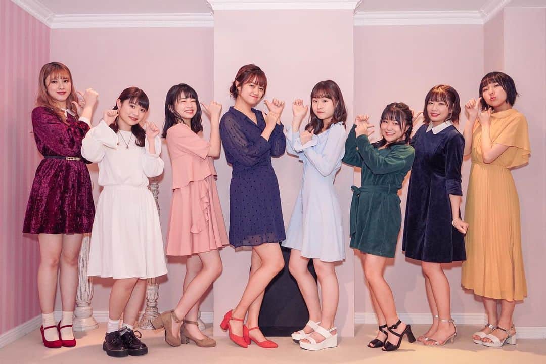 のインスタグラム：「ぱーれぇ〜🎉🎉🎉﻿ ﻿ 新曲MV公開されました💓﻿ アプガ2の素がめちゃめちゃ出ていて、撮影中もひたすらに楽しかったです😂✨﻿ ﻿ #アプガ2 #アイドル #新曲 #MV」