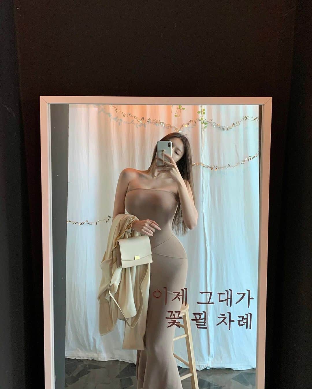 Choi Somiさんのインスタグラム写真 - (Choi SomiInstagram)「⠀⠀⠀⠀ #글랜더 #glander  오늘의 굿나잇송은 '스웨덴세탁소' #답답한새벽」1月8日 23時27分 - cxxsomi