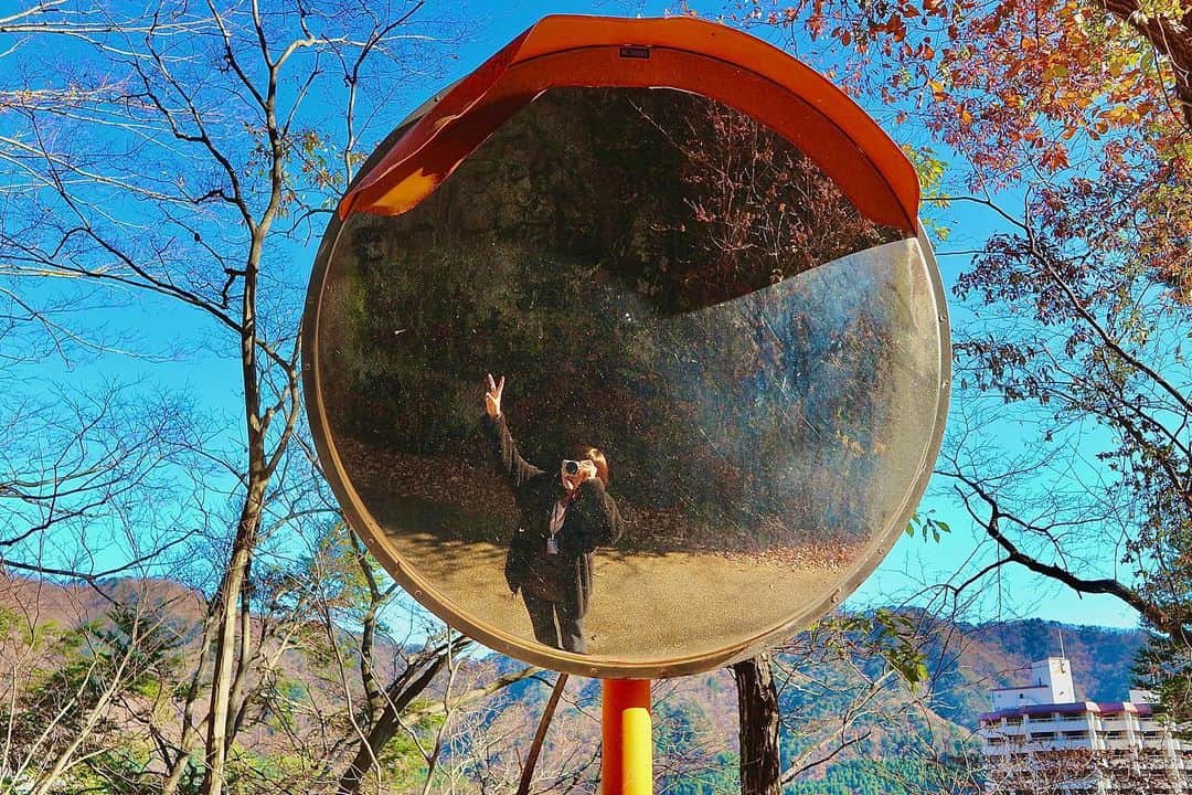 原あやののインスタグラム：「たぶん わたしじゃなくていいね  曜日感覚ありませんでしたが 金曜ロードショー観て金曜か！です  今週もおつかれー🍛  #パラサイトは本当に神映画 #film#camera」
