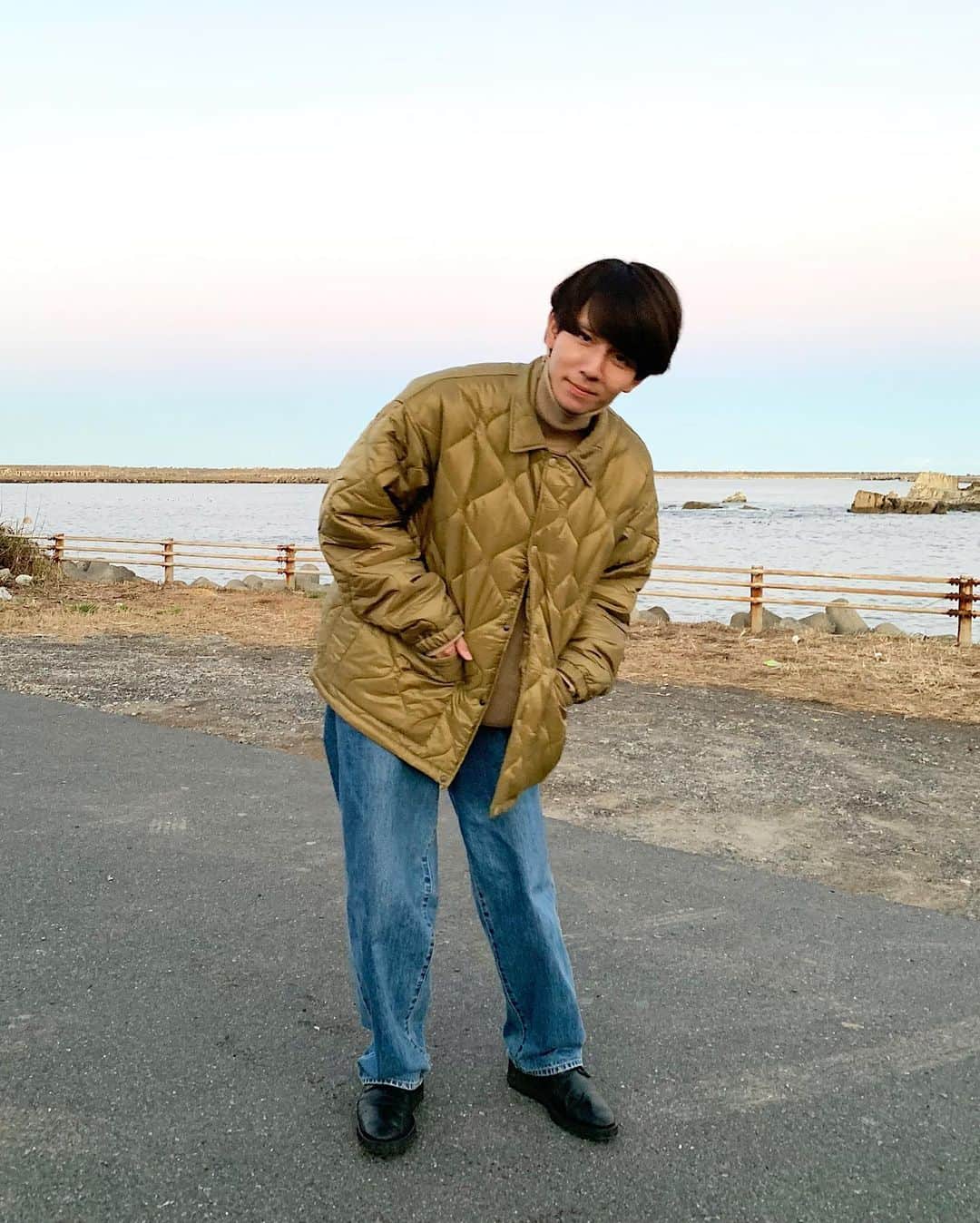 Hayato Sagawaのインスタグラム：「その夕暮れを背景に。贅沢ぅ」
