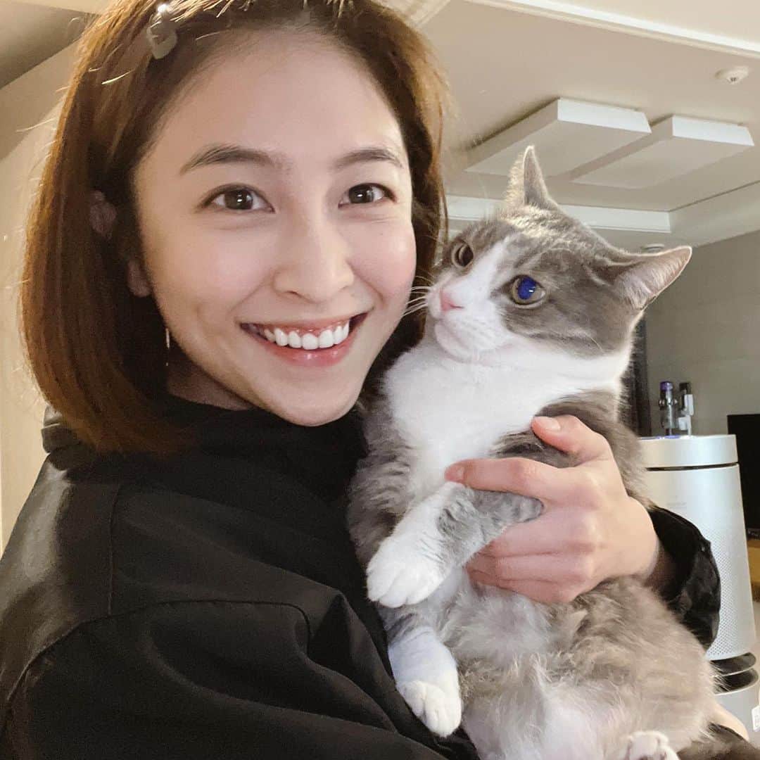 パク・ミンジのインスタグラム：「사랑해☺️♥🐱️」