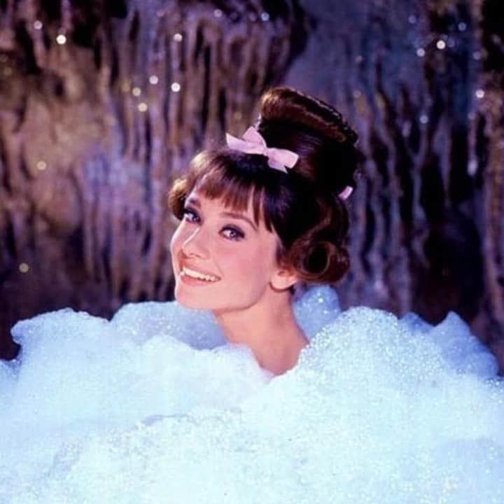 ワイルドフォックスクチュールさんのインスタグラム写真 - (ワイルドフォックスクチュールInstagram)「Because you never need an excuse to celebrate National Bubble Bath Day 🛁✨ #wildfoxcouture⁠ ⁠ #nationalbubblebathday #aurdreyhepburm #selfcare #fridaze  #bathtime #bath #bubbles」1月9日 5時02分 - wildfoxcouture