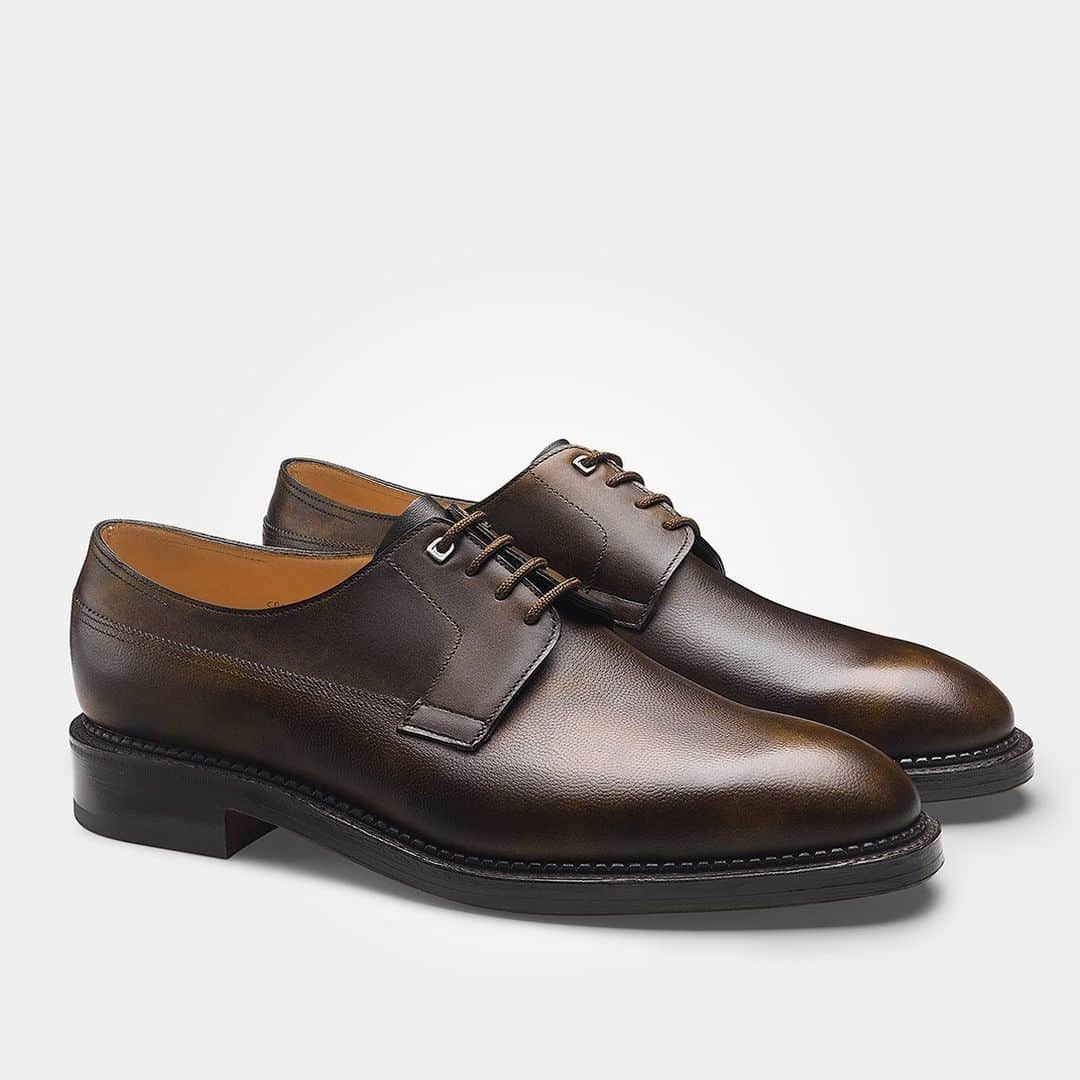 ジョンロブのインスタグラム：「The gimped Balmoral lines of Croft, mirror its Notched storm welt, a protective shield from the elements.  . #johnlobb」