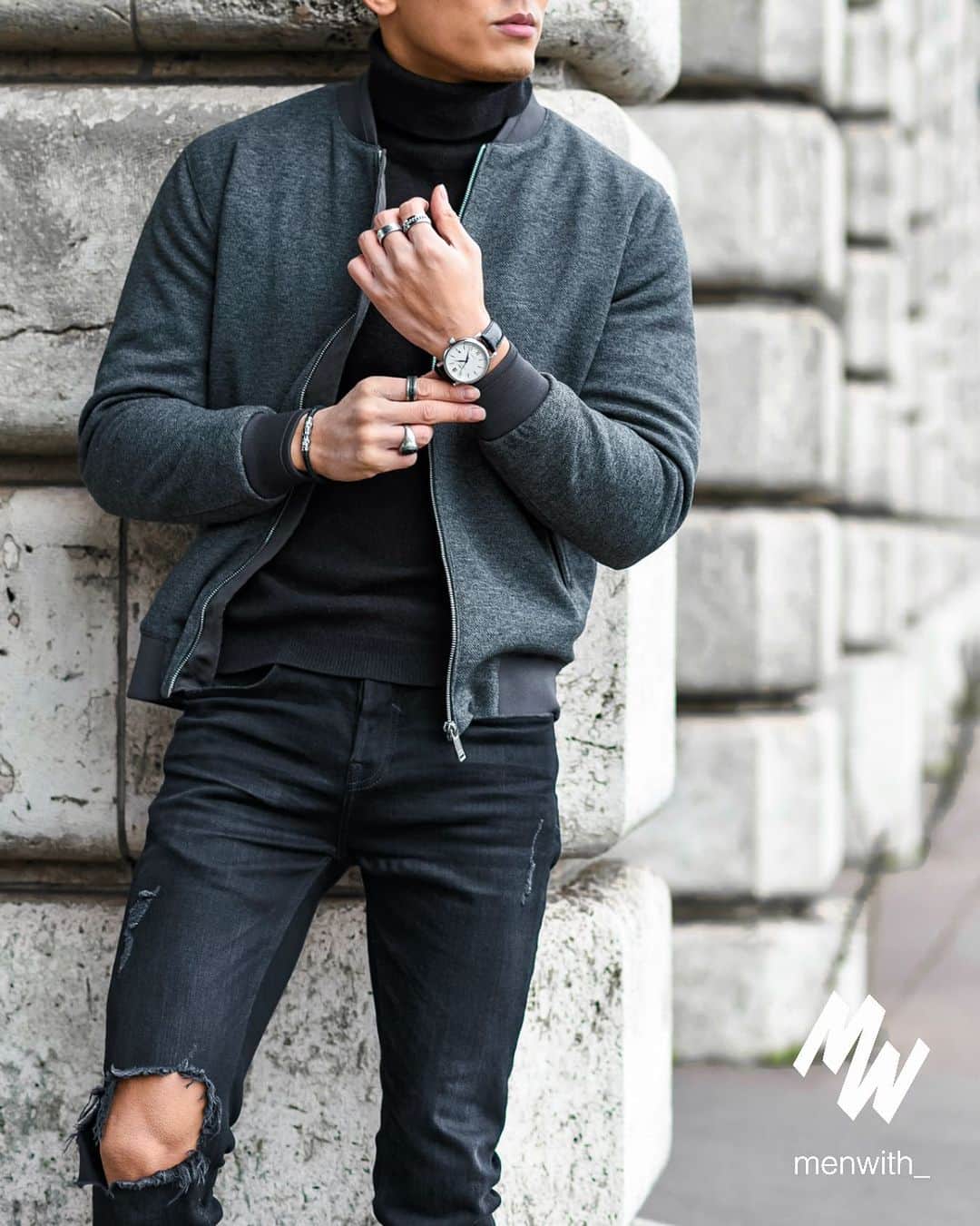 Men Withのインスタグラム：「Very nice photo of our dear friend @yvi.ackerman 👌🏽 #menwithstreetstyle」