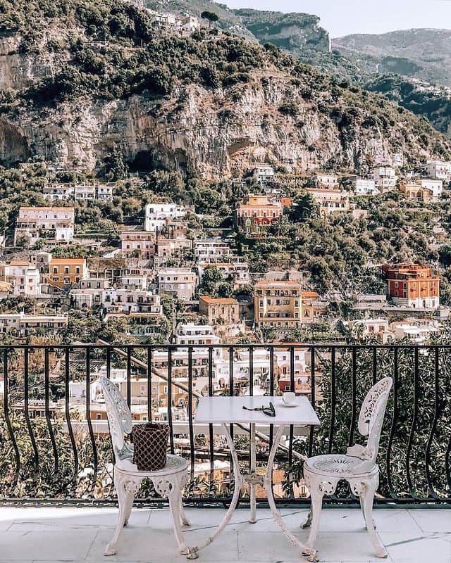 Lonely Planetさんのインスタグラム写真 - (Lonely PlanetInstagram)「Putting this view on our list.⠀⠀⠀⠀⠀⠀⠀⠀⠀ ⠀⠀⠀⠀⠀⠀⠀⠀⠀ 📷via @ananewyork⠀⠀⠀⠀⠀⠀⠀⠀⠀ 📍Italy⠀⠀⠀⠀⠀⠀⠀⠀⠀ #Italy #Positano #AmalfiCoast⠀⠀⠀⠀⠀⠀⠀⠀⠀ ⠀⠀⠀⠀⠀⠀⠀⠀⠀ Tag your pics with #lonelyplanet for a chance to be featured.」1月9日 0時03分 - lonelyplanet