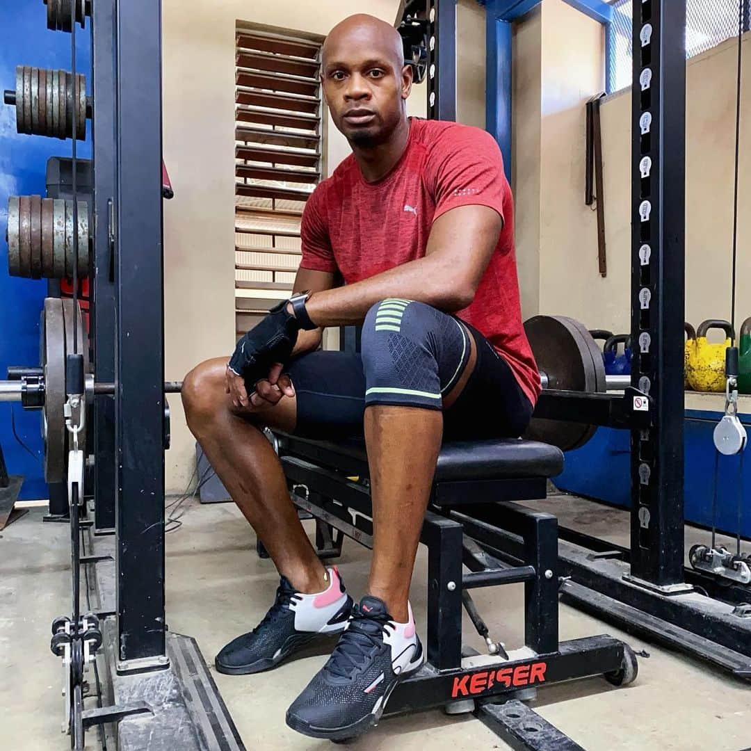 アサファ・パウエルのインスタグラム：「Confidence is like a muscle the more you use it the stronger it gets ..#confidence #mindset #gymlife #hardwork link in bio」