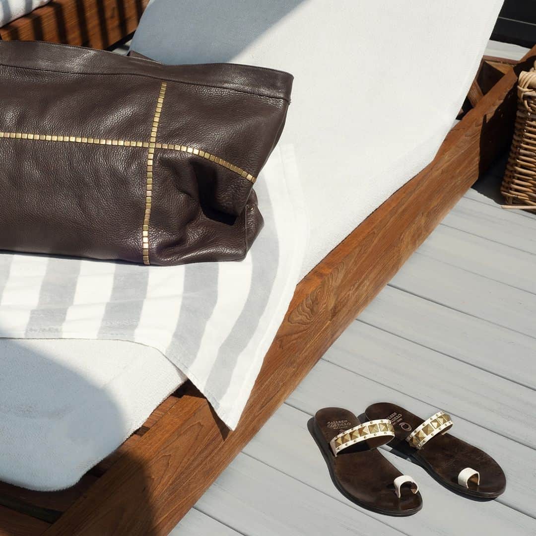 のインスタグラム：「Spa Day Dreaming.  Take me away.⁠ .⁠ .⁠ .⁠ .⁠ .⁠ #calleencordero #handmade #luxuryleathergoods」