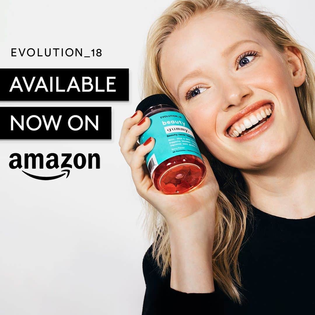 ボビー・ブラウンのインスタグラム：「Excited to announce we opened our store on @amazon @evolution_18. All your beauty essentials at the touch of a button. Taking care of yourself is easier, and more delicious, than ever.」