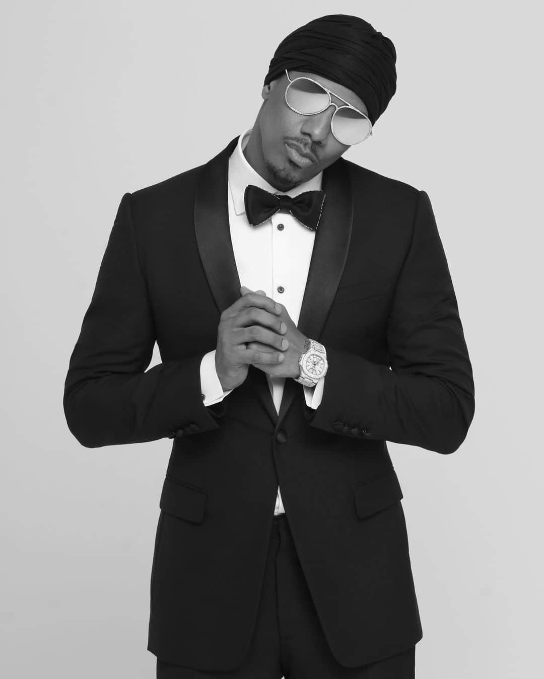 ニック・キャノンのインスタグラム：「#FlyFriday We get Fly on Fridays! Let’s go! Christian Dior Tux with the Patek dripping all over the sleeve! #Ncredible 2021 Dress Up through the Mess Up!」