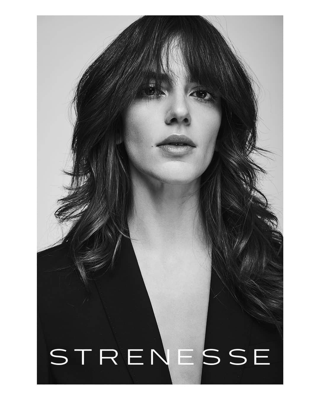 ストラネスのインスタグラム：「#strenesse #fashion #throwback #editorial」