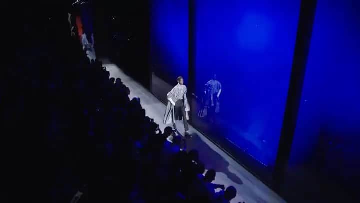 キム・ジョーンズのインスタグラム：「2 weeks to @dior men’s winter 2022 - show 5 a tribute to our friend @trustjudyblame January 2020」