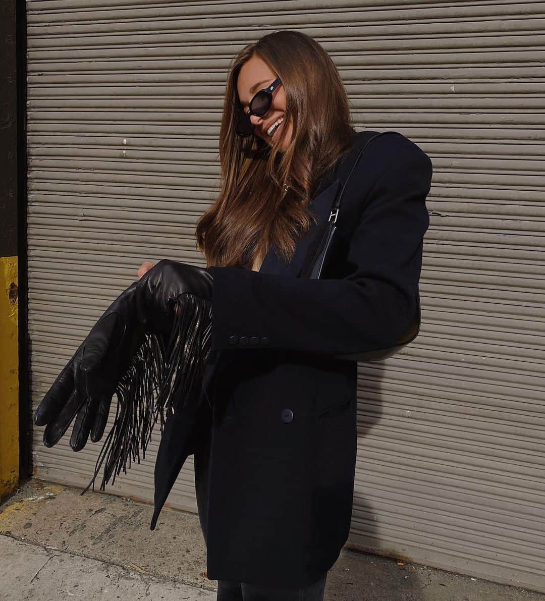 We Wore Whatのインスタグラム：「City girl through & through • tap for creds」