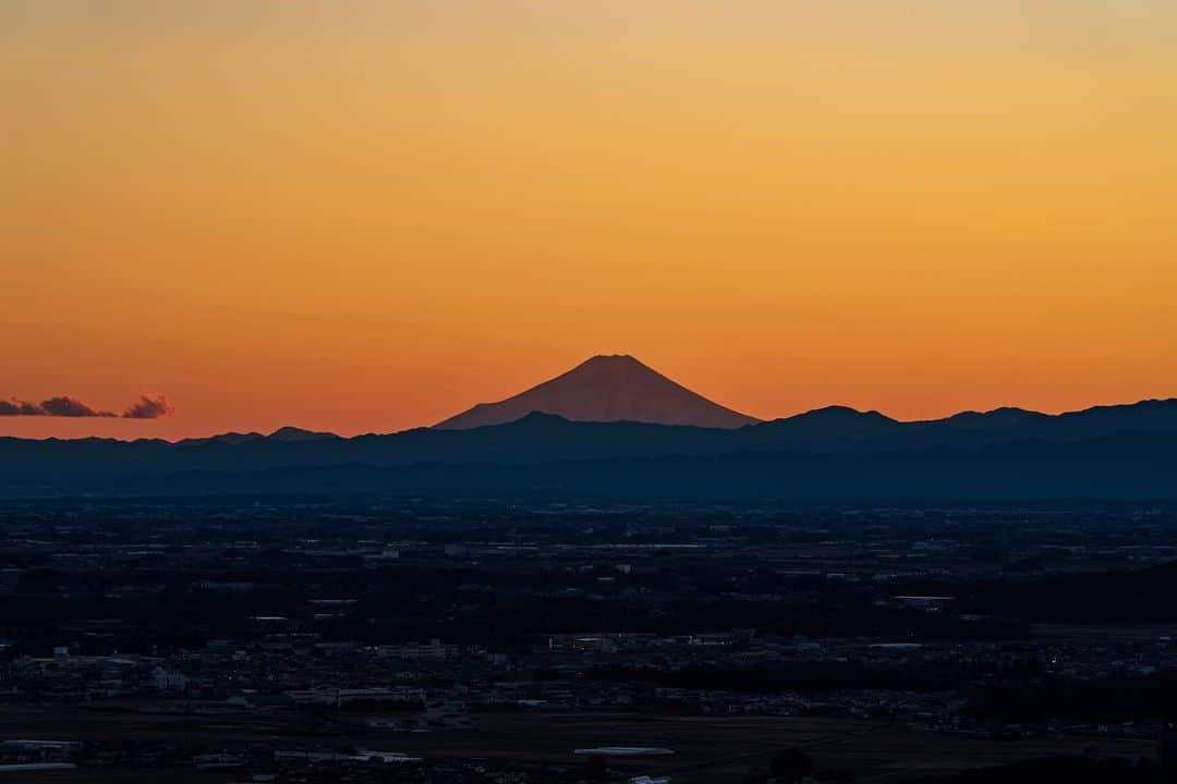 Atsushi Aizawaのインスタグラム：「1/1 太平山  今年の撮り初めはここ  初めて行きましたが、なかなか良い場所です スカイツリーも見えました」