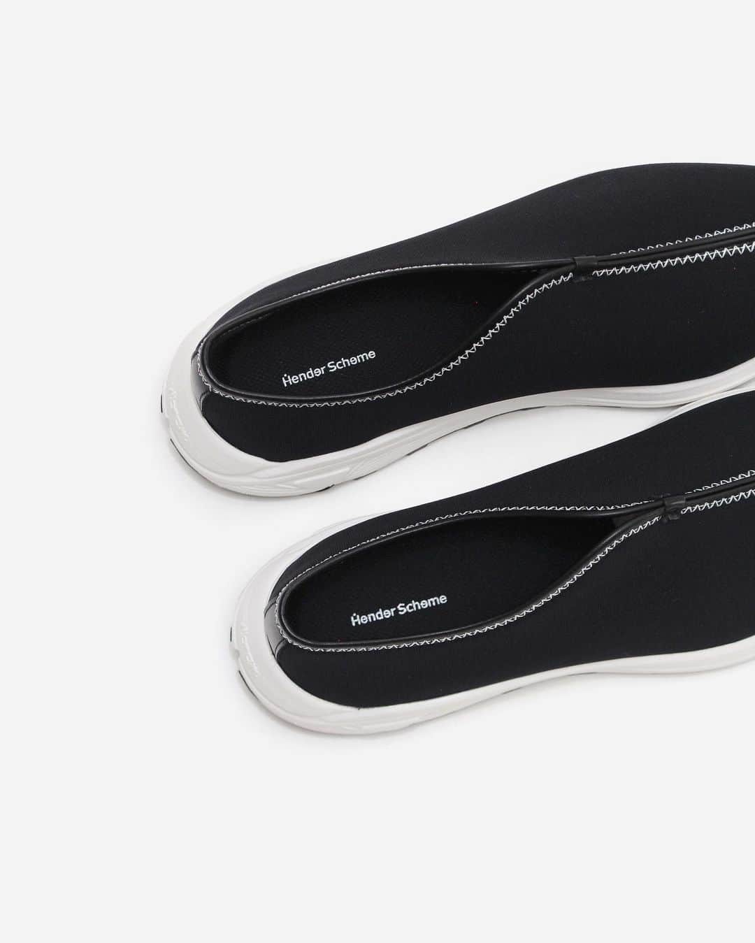 A+Sのインスタグラム：「in stock now  ■Hender Scheme KUNG FU COLOR : BLACK SIZE : 40 (26.0cm - 26.5cm), 41 (26.5cm - 27.0cm), 42 (27.5cm - 28.0cm), 43 (28.5cm - 29.0cm) PRICE : ¥36,000 (+TAX)  #a_and_s #henderscheme @henderscheme」