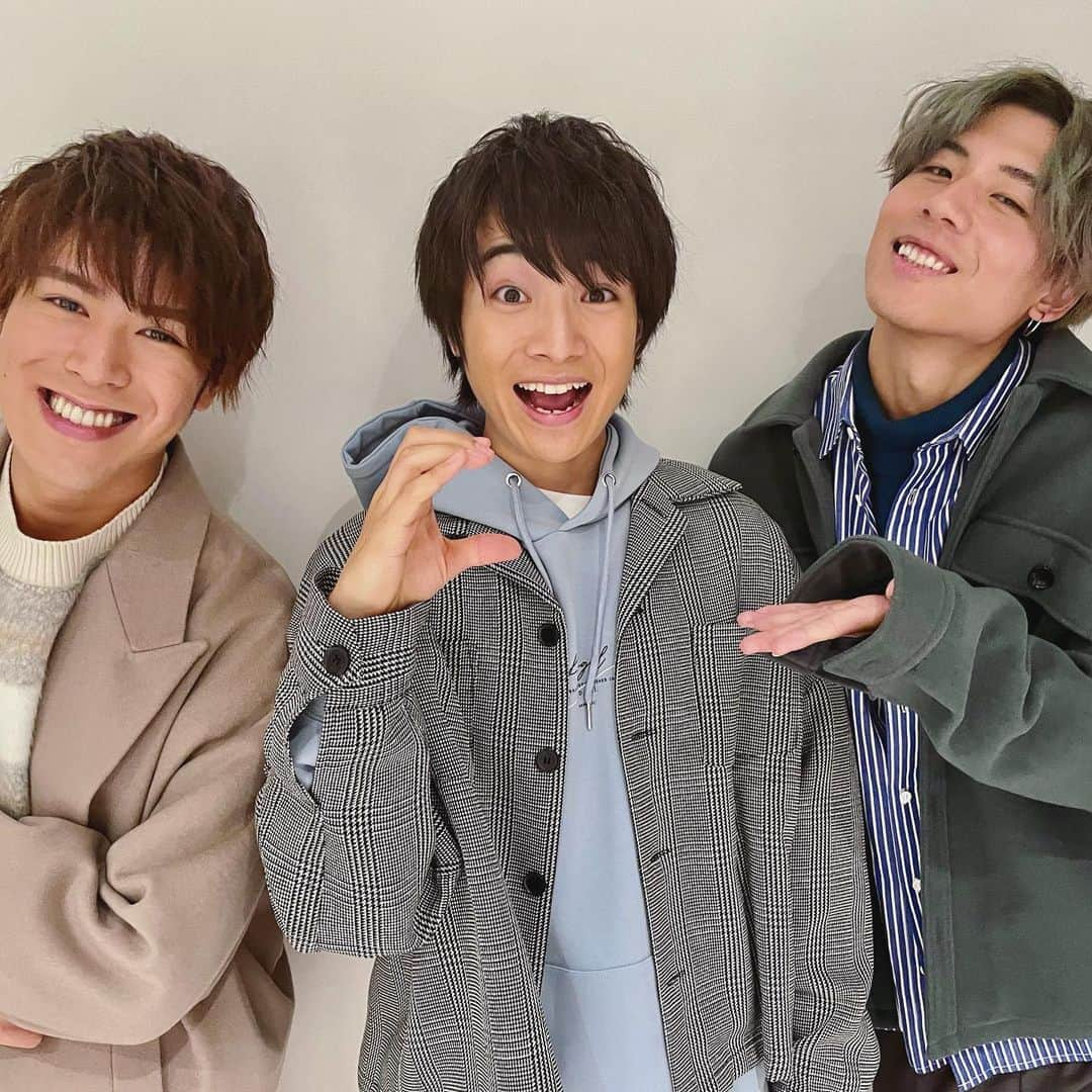 BOYS AND MENさんのインスタグラム写真 - (BOYS AND MENInstagram)「雑誌 #FINEBOYS  本日発売日！ ぜひチェックしてくださいね👀  #ボイメン #本田剛文 #平松賢人 #吉原雅斗 #おしゃれ #素敵な衣装 #どえりゃあJUMP！ #BOYMENtheUniverse  #1月27日アルバム発売」1月9日 13時09分 - boysandmen_official