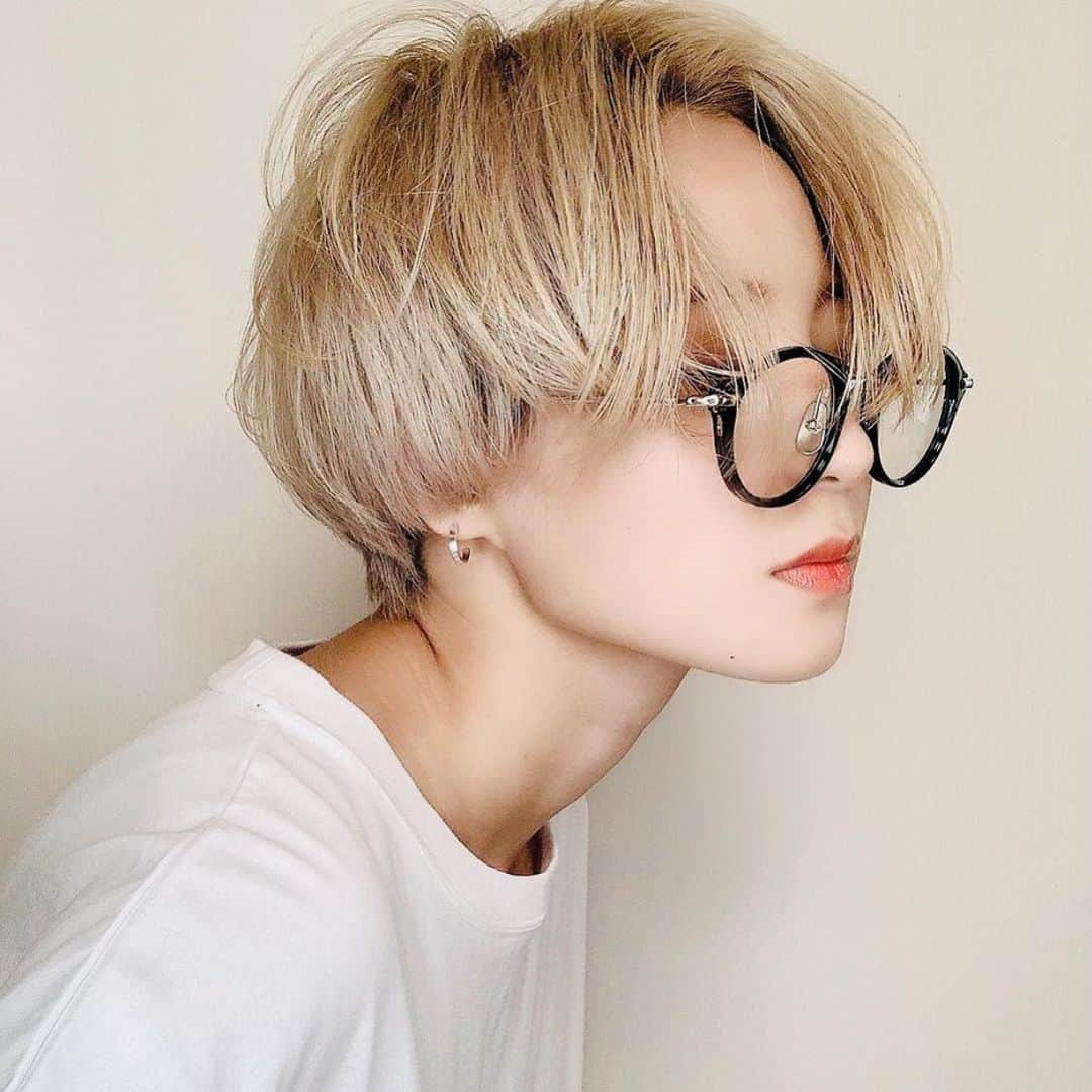 NOBU/渋谷店さんのインスタグラム写真 - (NOBU/渋谷店Instagram)「ライトアッシュ . . @album_hair  @nobuhair 担当プロデューサーNOBU ALBUM新宿NEＷ OPEN★ NET予約は、プロフィールのURLから^ ^ 東京都新宿区新宿３-28-11 市嶋第三ビル4F  #ヘアスタイル #髪型 #ヘアセット #ヘアアレンジ #ヘアカラー #カラー #lafrench #ハイライト #ブリーチ #ミニボブ #サロン #レザーカット #モデル #ヘアカタログ #美容師  #美容室 #撮影 #fashion #instafashion  #bob #updo #haircolor #longhair #hairstyle#hair」1月9日 13時02分 - nobuhair