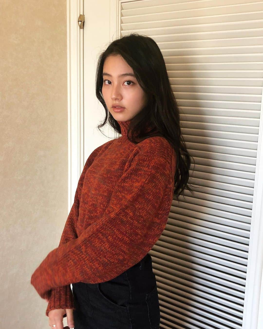 守谷菜々江さんのインスタグラム写真 - (守谷菜々江Instagram)「🥀🥀  #red#orange#style#girl」1月9日 13時04分 - naaaa_morita2