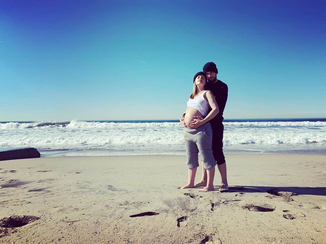 ミーナ・スヴァーリのインスタグラム：「My loves. My life. My greatest gifts. Never did I think I would find you and yet I did. So many sacrifices. So many lessons learned. You are my heart @mikehope__ and your heart now beats inside of me as we bring this new being further into this existence. I can’t wait to meet you, my son. I can’t wait to search for and experience the joy in finding my reflection somewhere in you. ✨ #MyHope #MyLoves #BabyHope #DaddyHope #MamaHope #NewBeginnings」