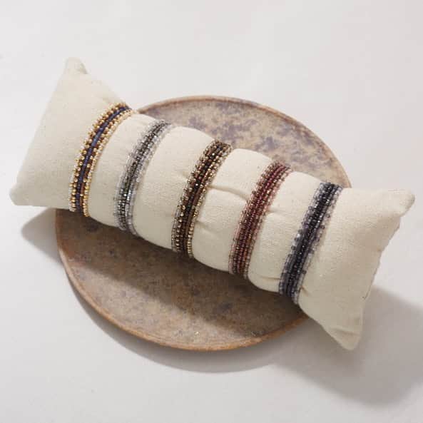 チャンルーのインスタグラム：「There's even more to love about our best-selling Naked Wraps! Tap to shop new styles featuring gorgeous semi-precious stones.」