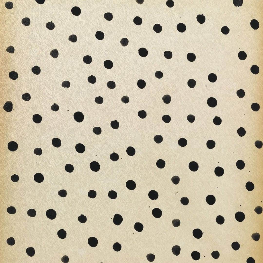 ニューヨーク近代美術館のインスタグラム：「What's in a dot? ⚫ For #YayoiKusama, everything.  The early 1950s—a period when Japan was under American occupation—was a formative time for Kusama. “During the dark days of the War,” she recalled, “working with letter-size sheets of white paper, I had found my own unique method of expression: ink paintings featuring accumulations of tiny dots and pen drawings of endless and unbroken chains of graded cellular forms.”  According to Kusama, these forms contemplate the infinity of the universe and the individual’s place within it: a single dot among many.  Curator Samantha Friedman (@themodernistandthepost) shares her insights on 10 essential works from our exhibition "Degree Zero: Drawing at Midcentury," on view through February 6. Discover her picks at the link in our bio. --- [Yayoi Kusama. "Accumulation" (detail). 1952. Ink on paperboard. © 2020 Yayoi #Kusama] #MoMACollection #Drawing」