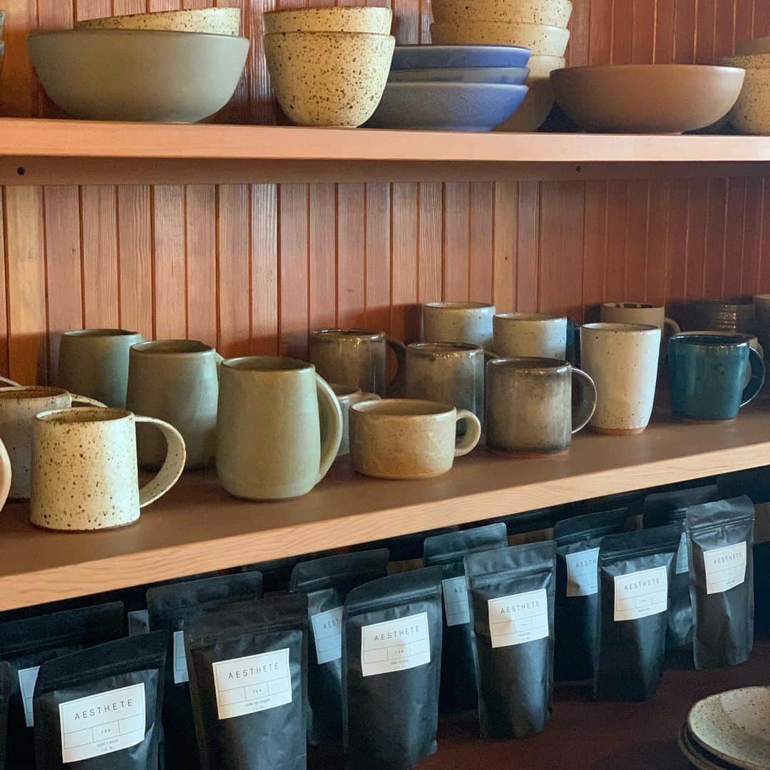 Beam & Anchorのインスタグラム：「They say staring at beautiful ceramics for more than 5 seconds counteracts had vibes. Open til 5 today!」