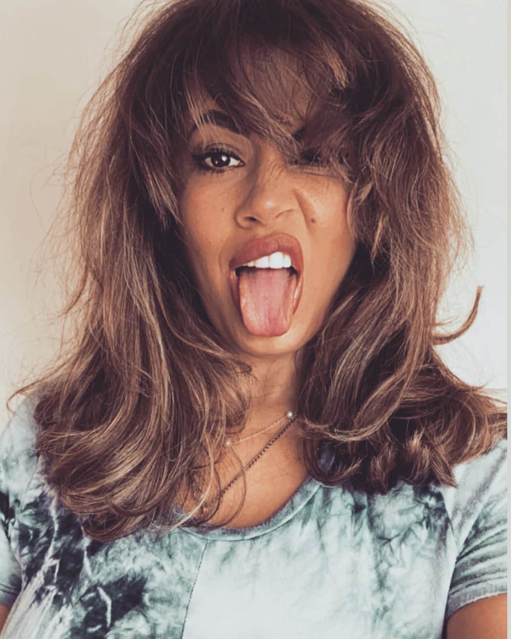 イシス・テイラーのインスタグラム：「Ch-Ch-Cherry Bomb 🍒💣   got all dolled up with nowhere to go...  #stayhome」