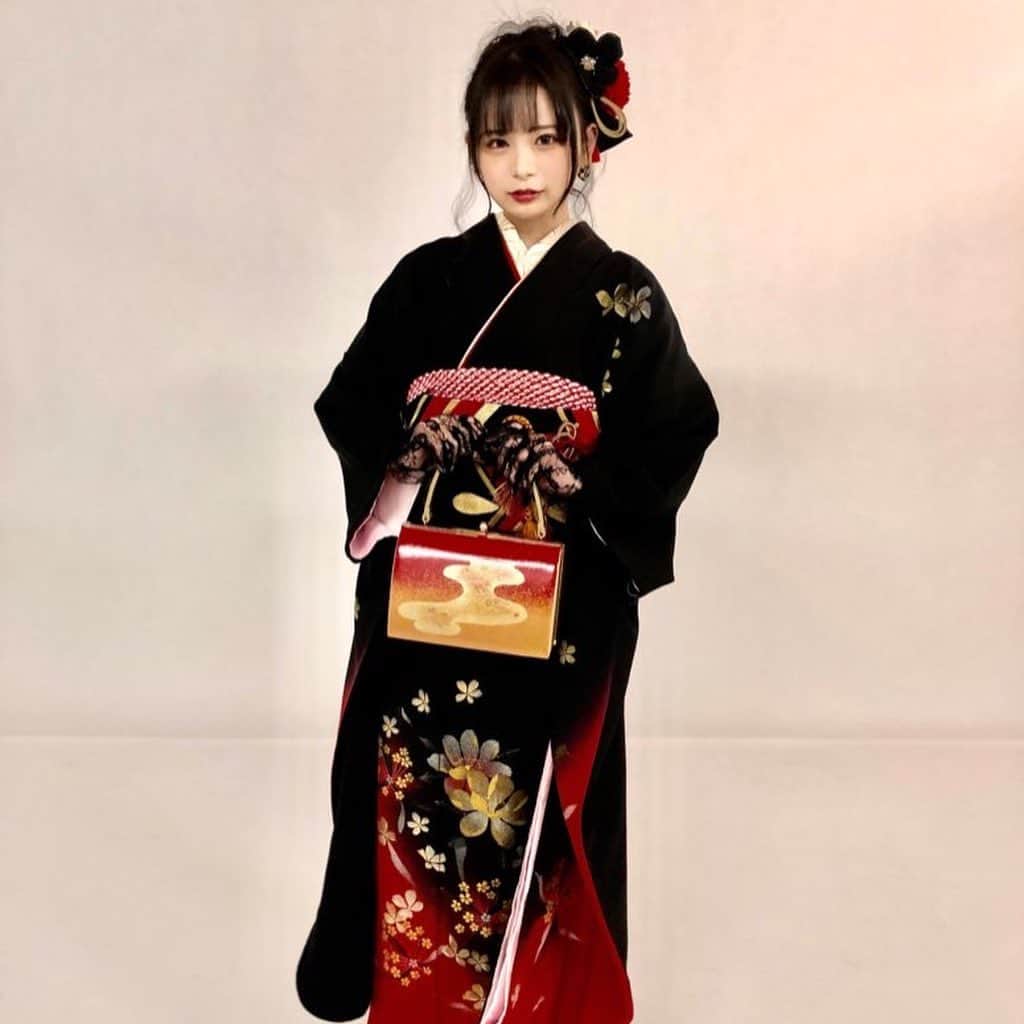 のインスタグラム：「SKE成人式でした🎊🌟  #成人式 #振袖 #成人式ヘア」