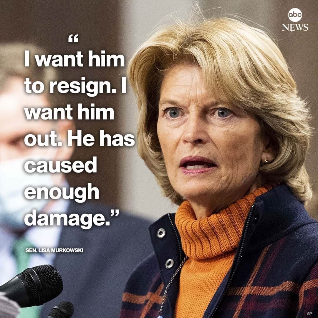 ABC Newsさんのインスタグラム写真 - (ABC NewsInstagram)「JUST IN: GOP Sen. Lisa Murkowski says she wants Pres. Trump to resign, and questions whether she would remain a part of the Republican Party. ⁠ ⁠ Read more at LINK IN BIO. #lisamurkowski #donaldtrump #republicans #politics」1月9日 7時33分 - abcnews
