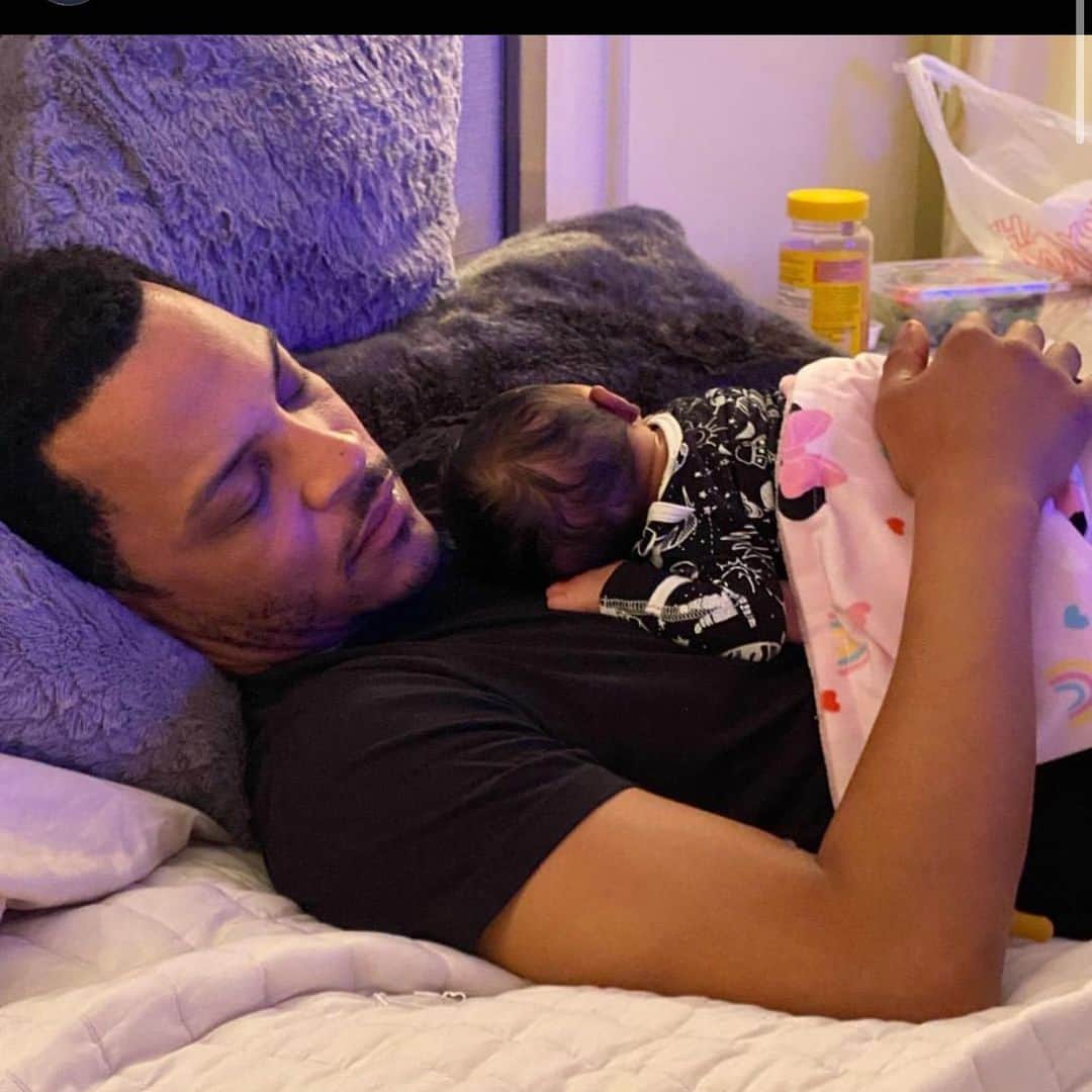 T.I.のインスタグラム：「Completely In Love 🥰 We've been blessed beyond measure time & time again 🙏🏽 God is The Greatest 👑 Message to da young hittas from  Big Papa Tip👴🏽....Live to Get old....  it's dope AF‼️」