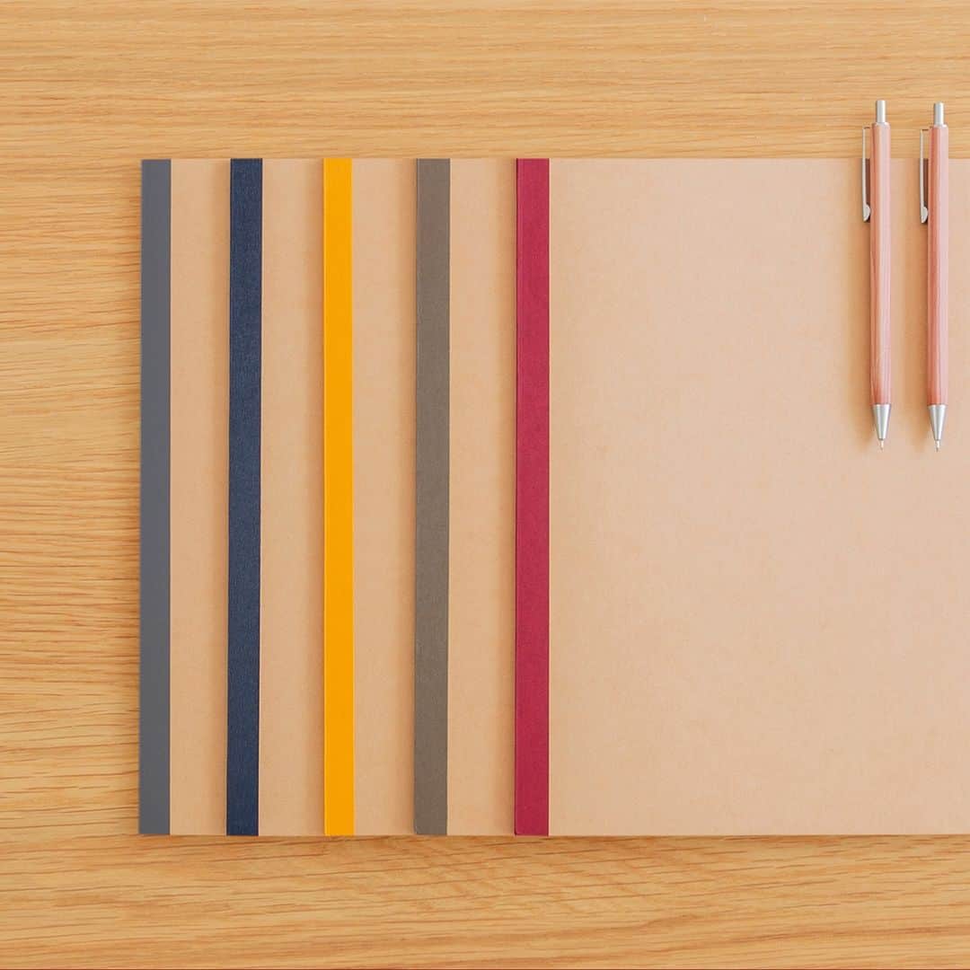 MUJI USAさんのインスタグラム写真 - (MUJI USAInstagram)「Start the upcoming spring semester off right.   The MUJI Planting Tree 5 Pack Notebooks offer different colored spines for various subjects, and are the perfect size for a semester's worth of notes.   #muji #mujiusa #stationery #workwell」1月9日 8時02分 - mujiusa