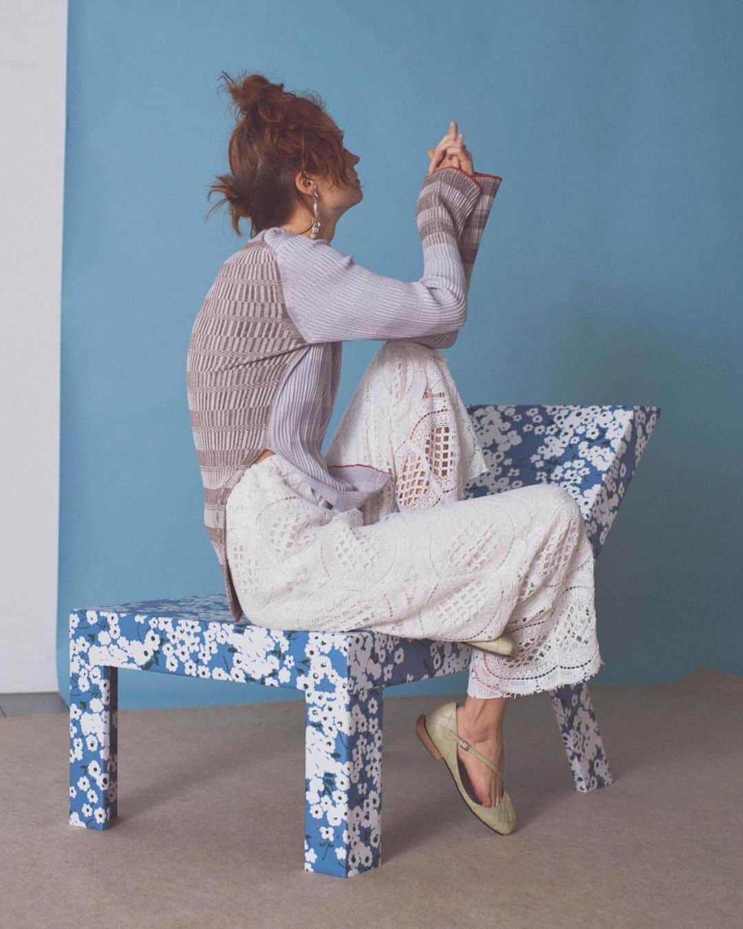 ファーファーのインスタグラム：「【NEWS】 2021 SPRING COLLECTION PRE ORDER   公式オンラインストア及びウサギオンラインにて 春の新作のプレオーダーがいよいよスタート！ どこよりも早く新作をご覧いただける機会を ぜひお見逃しなく。  ＊一部商品は発売を開始しております。  tops ¥15,000＋tax pants ¥16,000＋tax earrings ¥6,000＋tax shoes ¥21,000＋tax  1/8(金)12:00～1/10(日)23:59までの3日間、 2021 SPRING COLLECTIONをご予約いただいた方には MAカード+5％をプレゼント！  @furfur_official @furfur_official_staff  #FURFUR #ファーファー」