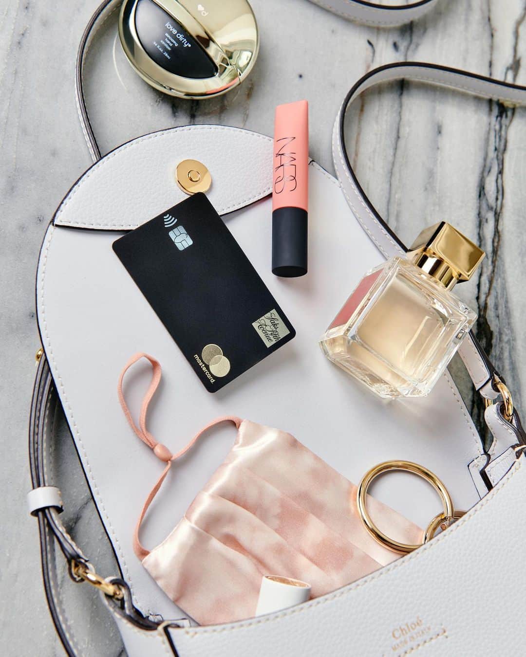 Saks Fifth Avenueさんのインスタグラム写真 - (Saks Fifth AvenueInstagram)「The best rewards in fashion just got even better. For 2021, SaksFirst is introducing upgraded benefits tailored to how you shop, including, early access to sales, free rush shipping and alterations, and much more. Learn more at saksfirst.com」1月9日 9時05分 - saks