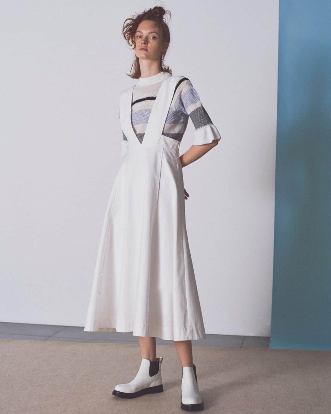 ファーファーのインスタグラム：「【NEWS】 2021 SPRING COLLECTION PRE ORDER   公式オンラインストア及びウサギオンラインにて 春の新作のプレオーダーがいよいよスタート！ どこよりも早く新作をご覧いただける機会を ぜひお見逃しなく。  ＊一部商品は発売を開始しております。  tops ¥21,000＋tax jumper skirt ¥23,000＋tax shoes ¥27,000＋tax  1/8(金)12:00～1/10(日)23:59までの3日間、 2021 SPRING COLLECTIONをご予約いただいた方には MAカード+5％をプレゼント！  @furfur_official @furfur_official_staff  #FURFUR #ファーファー」