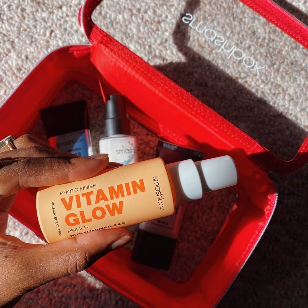 のインスタグラム：「Grab and glow. 🍊✨regram: @afroblisso」