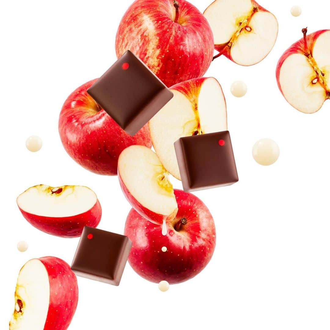 辻口博啓さんのインスタグラム写真 - (辻口博啓Instagram)「りんごの🍎酸味、甘味、余韻、をカカオフリュイに致しました #apple #りんご#スイーツ好きと繋がりたい #lechocolatdeh #cacao #tokyo #ルショコラドゥアッシュ」1月9日 10時16分 - htsujiguchi