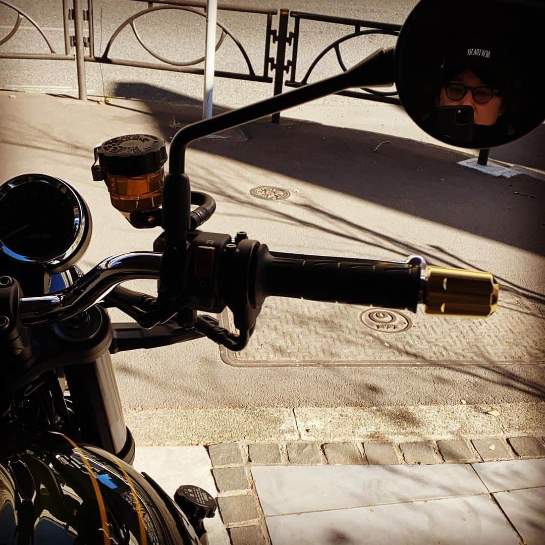 浅田信一のインスタグラム：「P業務。 バイク凍えた。 愛を持っていきましょう。」
