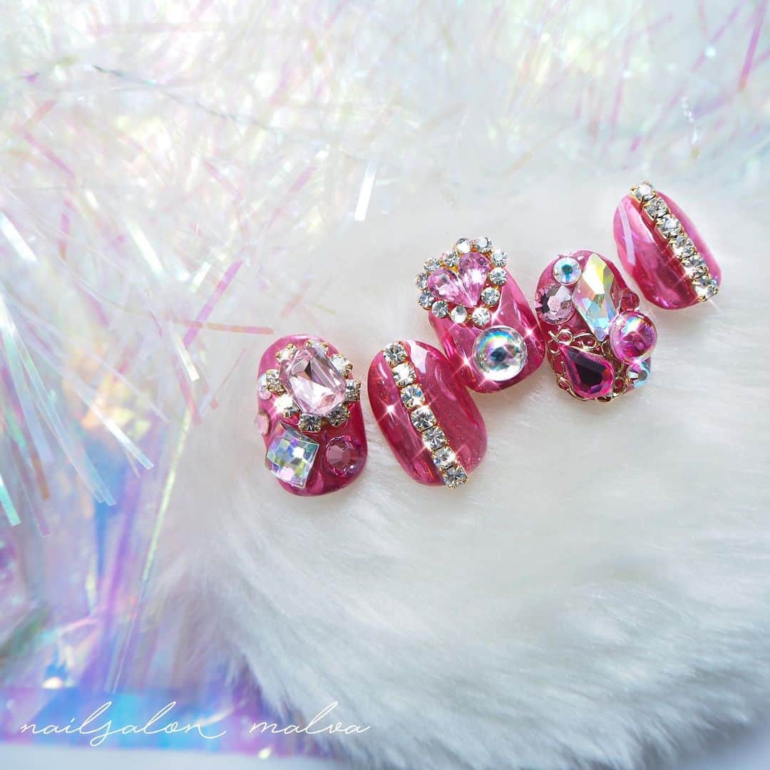 nailsalon malva（ネイルサロンマルヴァ）のインスタグラム