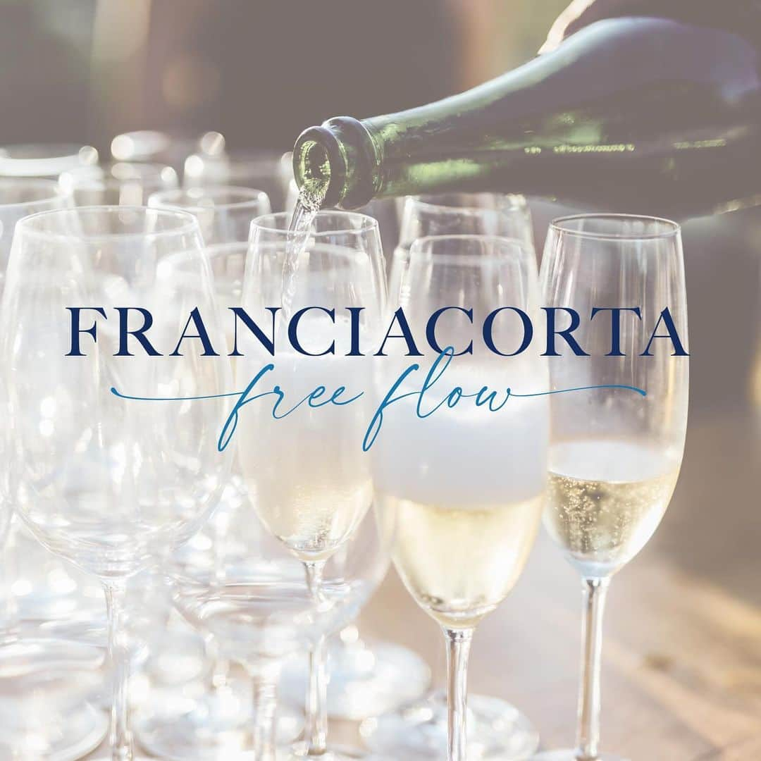 ポジリポのインスタグラム：「・ ・ 【FRANCIACORTA free flow ¥4800】 ・ ・ イタリアを代表するシャンパーニュ製法のフランチャコルタ。その最高峰のカデルボスコを思う存分楽しんでいただけるプレミアムなフリーフロープラン。 ・ ・ 通常一本¥7400のカデルボスコ フランチャコルタを飲み放題で90分お楽しみいただけます（予約不要 その場でご注文いただけます） ・ ・ Posillipo自慢の南イタリア料理との相性も抜群。 17:00まではシェフ特選のアンティパスト付きの お得な昼飲みもあります。 ・ ・ ・ #ポジリポ #ポジリポ沖縄 #沖縄ランチ #沖縄イタリアン #沖縄ピッツァ #沖縄パスタ #沖縄ワイン #沖縄グルメ #那覇空港 #沖縄旅行 #瀬長島 #ウミカジテラス #gotoイート #gotoイート沖縄  ・ ・ ・ ・ #posillipo #okinawa #okinawatrip #okinawaitalian #okinawasunset #okinawalunch #senagajima  #tomigusuku #foodlover #foodie #gotoeat ・ ・ ・ ・ #スパークリングワイン  #フランチャコルタ  #カデルボスコ #フリーフロー #飲み放題プラン」