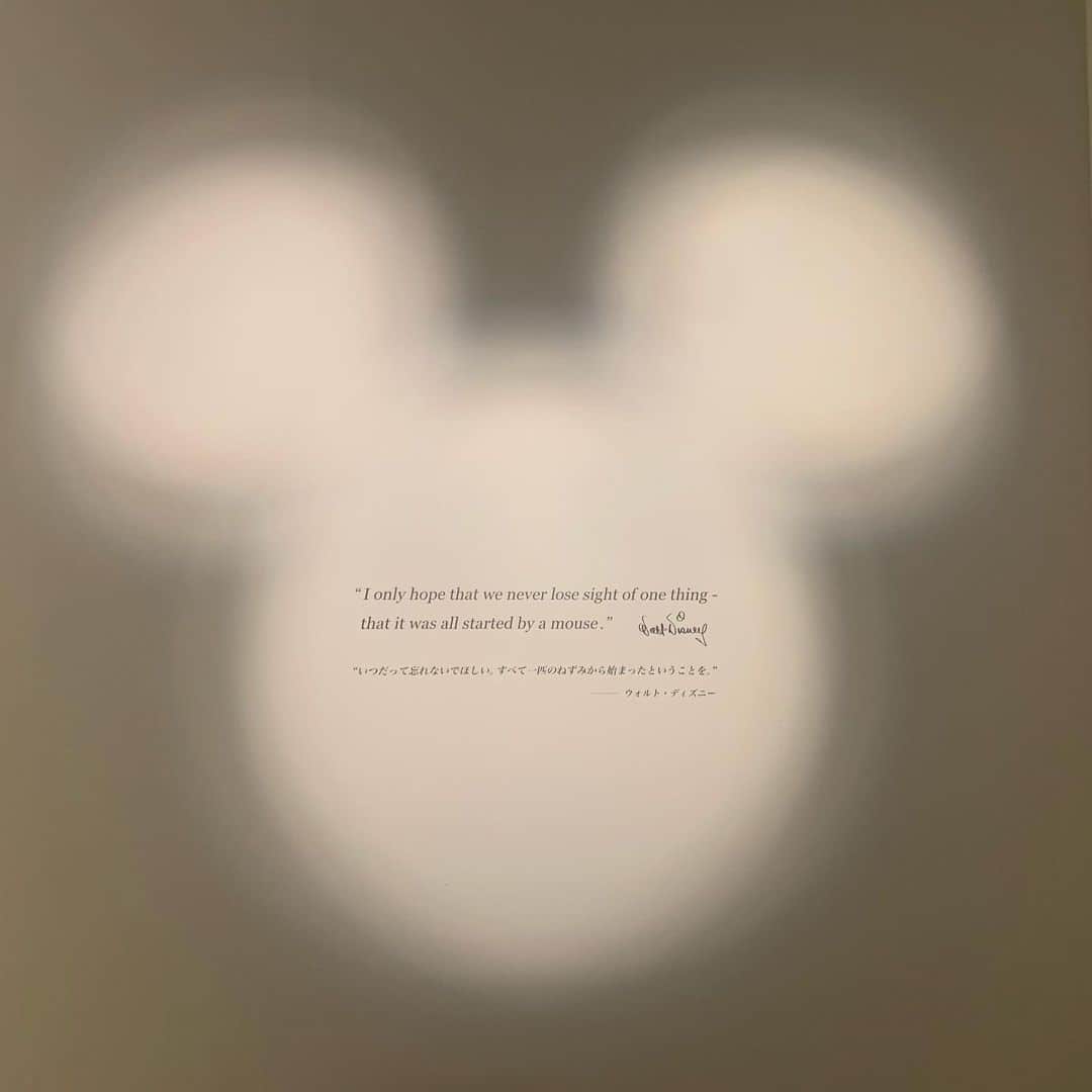上村彩子さんのインスタグラム写真 - (上村彩子Instagram)「. . 載せそびれ。 12月に行ったミッキーマウス展！  丸が３つあれば、 表現は様々でもミッキーに見えてくる…  #ミッキーマウス展」1月9日 11時09分 - saekokamimura