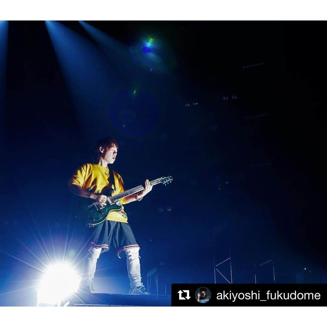 橘昌吾さんのインスタグラム写真 - (橘昌吾Instagram)「UVERworld / ARENA LIVE 2020 #UVERworld #arenalive2020 #styling」1月9日 11時21分 - shogo_tachibana