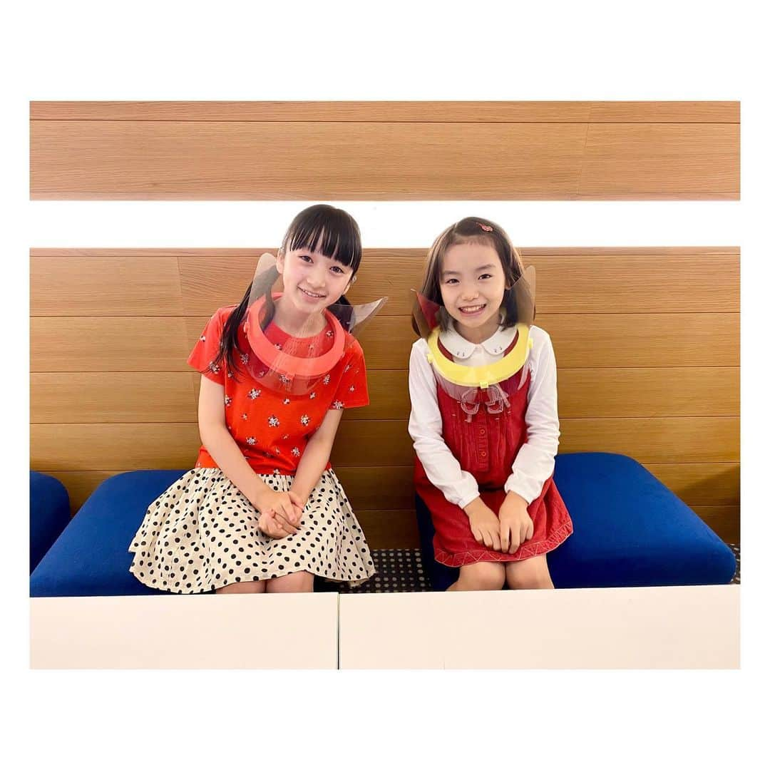 横溝菜帆さんのインスタグラム写真 - (横溝菜帆Instagram)「.  NHKBSプレミアム・BS4K同時放送 『おもひでぽろぽろ』 今日21:00から放送です！  小学生のタエ子ちゃん役、稲垣来泉ちゃんです☺️ 来泉ちゃんとは、同じドラマに出演した事があります。 でも、今回と同じように、それぞれ違う時代の役なので、一緒に撮影する事ができませんでした。  次は、同じ時代で共演できる事を期待しています✨ 姉妹役とかやりたいなー💗 来泉ちゃんの笑顔は最強です🥰🥰  #稲垣来泉 ちゃん #おもひでぽろぽろ」1月9日 11時25分 - y_naho_te