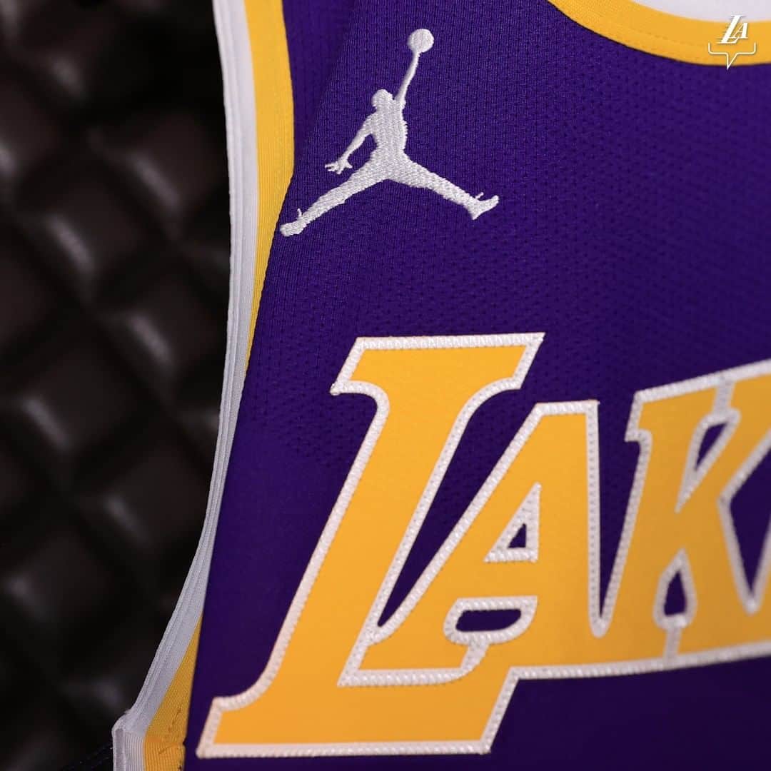 Los Angeles Lakersさんのインスタグラム写真 - (Los Angeles LakersInstagram)「The Jumpman makes its #LakeShow debut.」1月9日 11時31分 - lakers