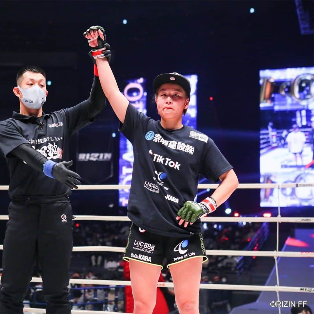 RIZIN FF OFFICIALさんのインスタグラム写真 - (RIZIN FF OFFICIALInstagram)「Yogibo presents RIZIN.26 -PLAYBACK PHOTOS- [Match.4]  Kanna Asakura defeats Ai by Unanimous Decision  #RIZIN #RIZIN26 #MMA #総合格闘技 #さいたまスーパーアリーナ #浅倉カンナ #あい」1月9日 12時00分 - rizin_pr