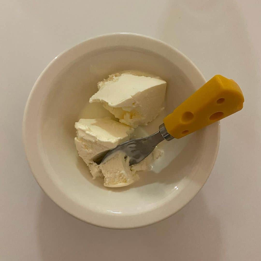 COCO さんのインスタグラム写真 - (COCO Instagram)「🍦 what's your favorite icecream flavor? vanilla bean is mine ♥」1月9日 12時16分 - rilaccoco