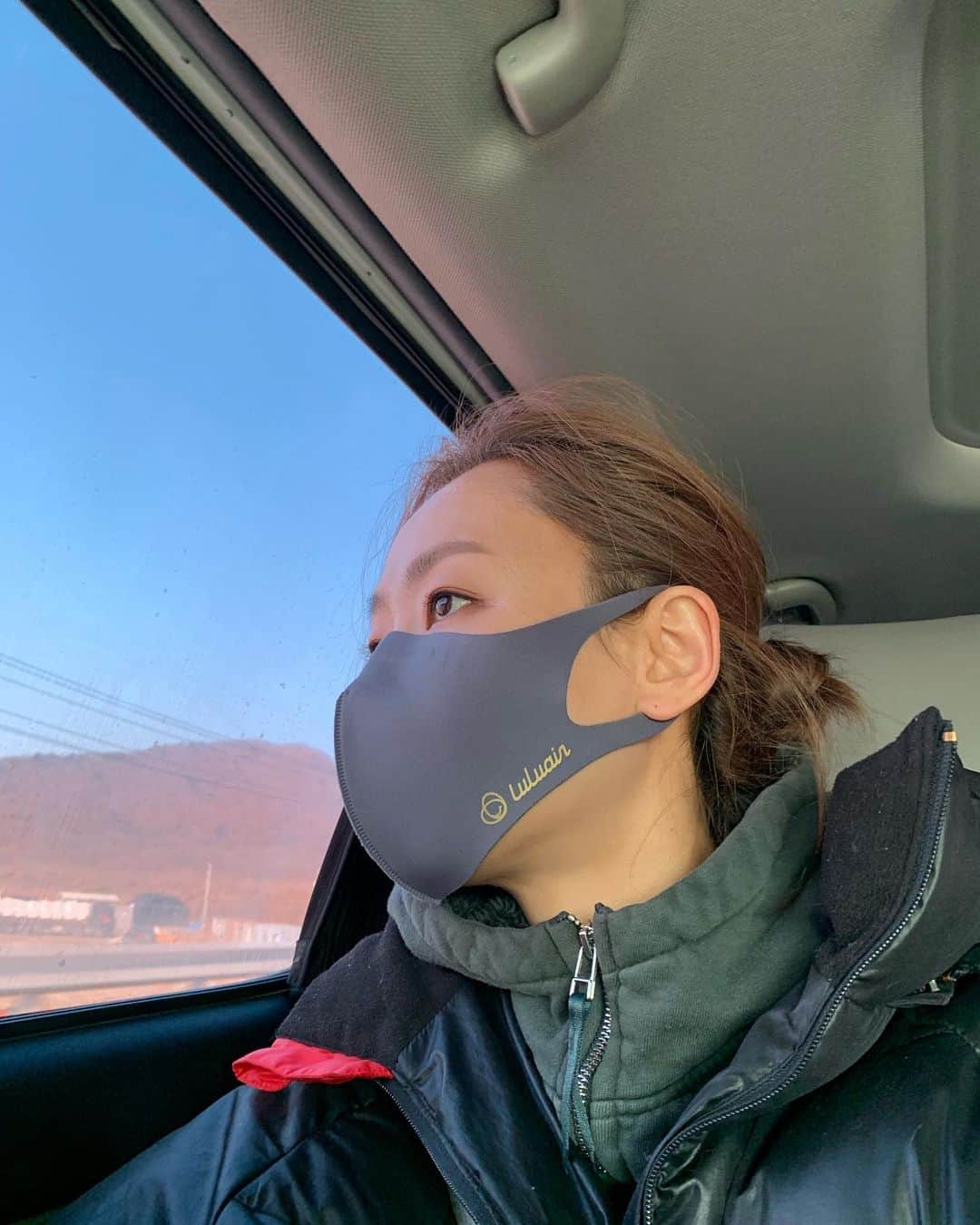 ユン・ジヘのインスタグラム：「#칼퇴」