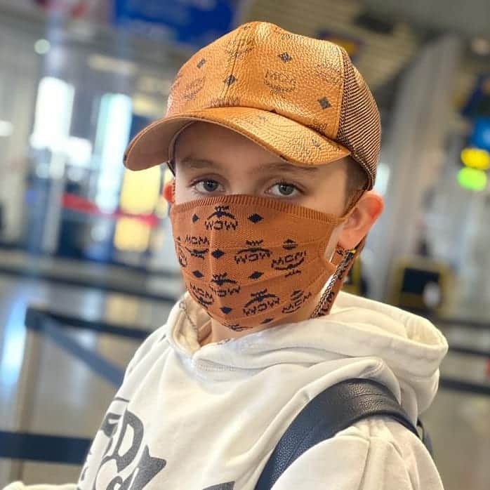 ティム・ケーヒルのインスタグラム：「Happy 9th Birthday to the KING OF THE FAMILY @cruz.cahill 💙 Always the life of the party and keeping us on our toes my man.」