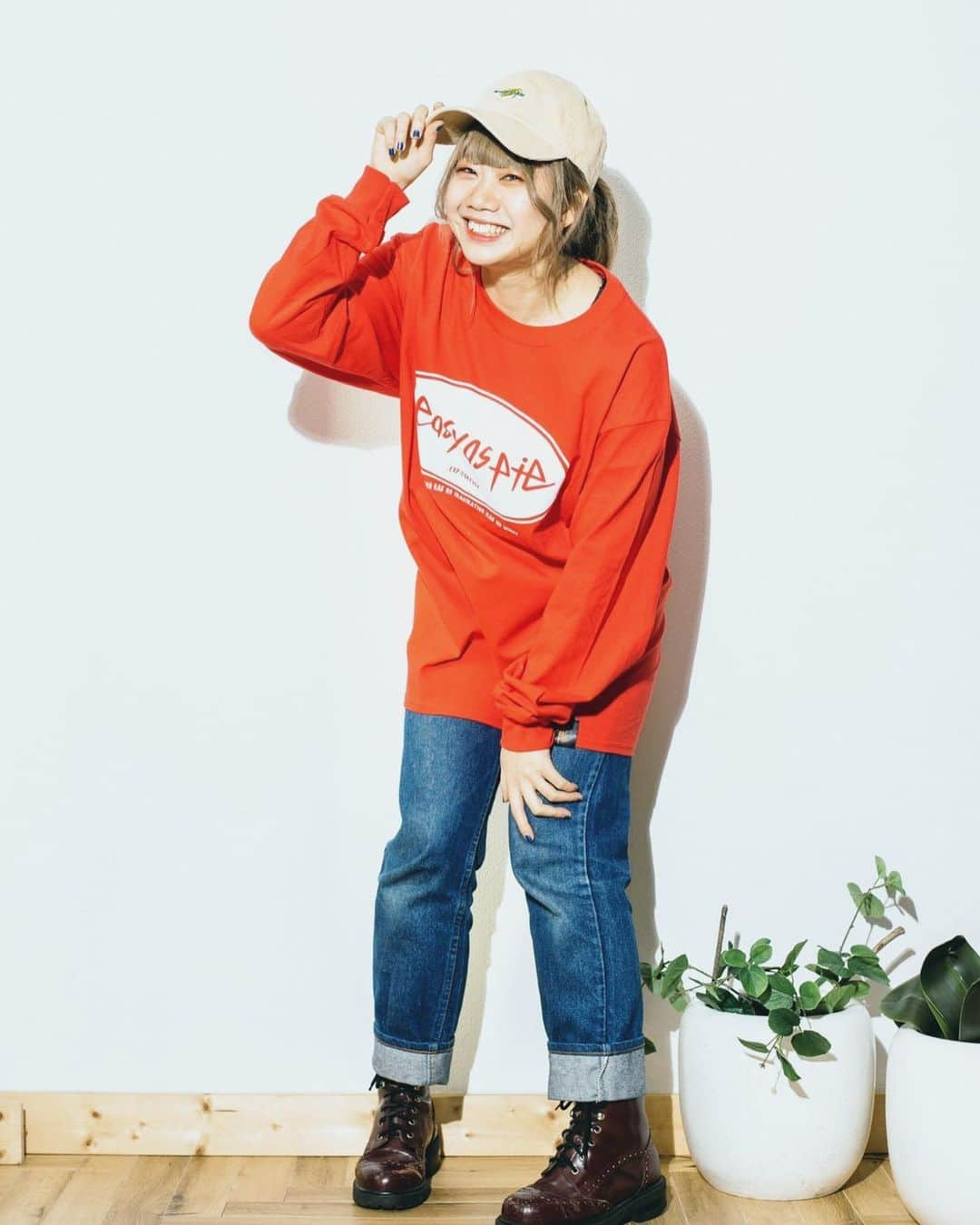 岩淵紗貴さんのインスタグラム写真 - (岩淵紗貴Instagram)「🥧easy as pie 🥧 LONG TEE RED size M・L・XL・2L  身長153cm Lサイズ着てます！ かなりオーバーサイズです！ 袖をくたらせて着たいのでもっと大きくても可愛い😆🥧  @easyaspie_official」2月7日 15時51分 - pochi_moshimo